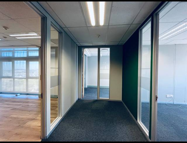 874M² OFFICE TO LET IN WATERFALL